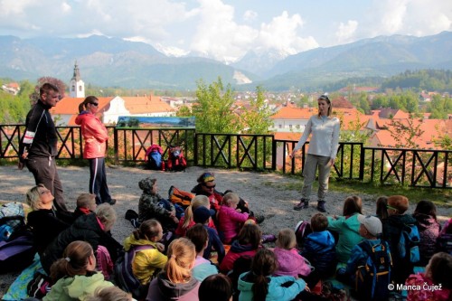 Zamaknjeni v pripoved